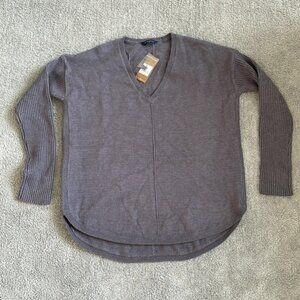 NWT Denver Hayes VNeck Tunic Pullover Medium Grey Size Small